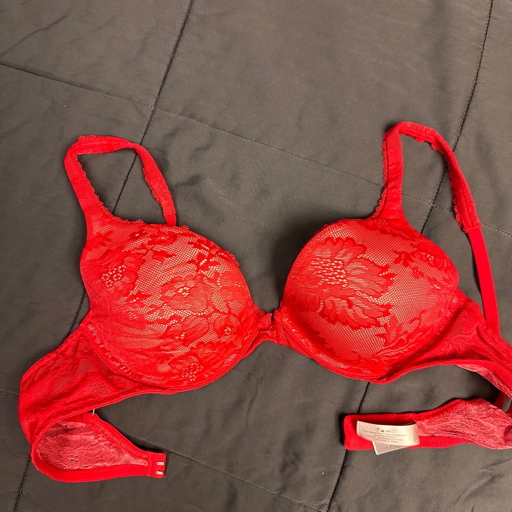 Victoria's Secret Vibrant Red Lace Bra
